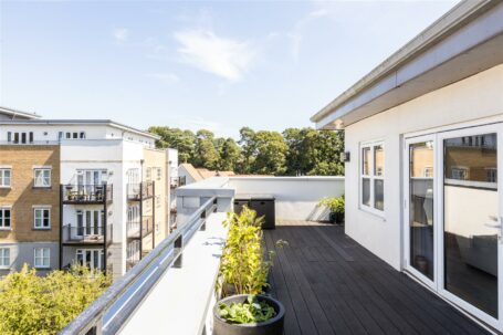 1,100 sq ft penthouse with 55ft terrace in Renfields, Haywards Heath