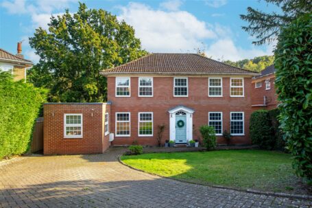 Fairford Close, Haywards Heath