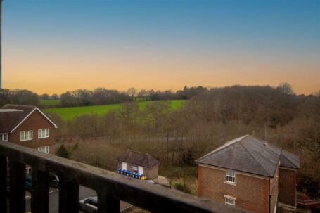 Top floor with lift & gorgeous views on Highbank, Haywards Heath